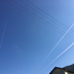 IMG_3062.JPG (飛行機雲の出来やすい日らしい)